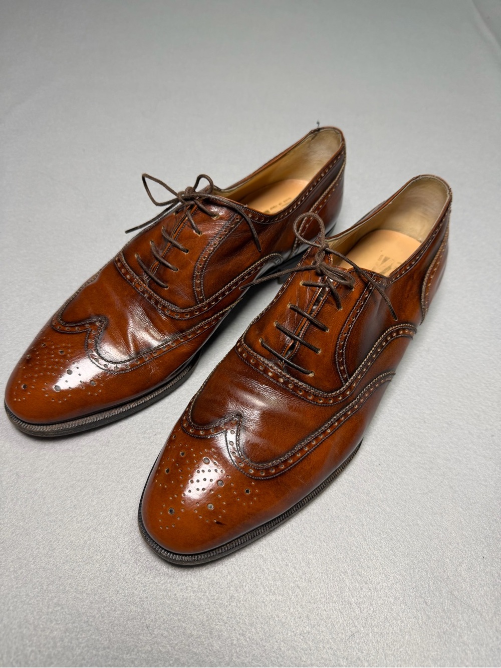 Salvatore Ferragamo Cognac Brogue Wingtip Oxfords men’s size 10.5